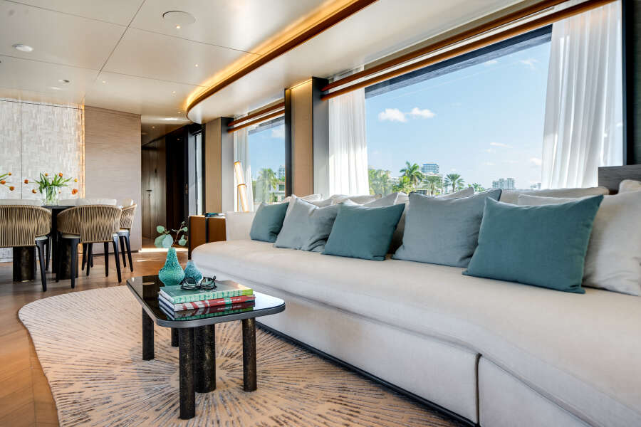 95ft Azimut Yacht For Sale