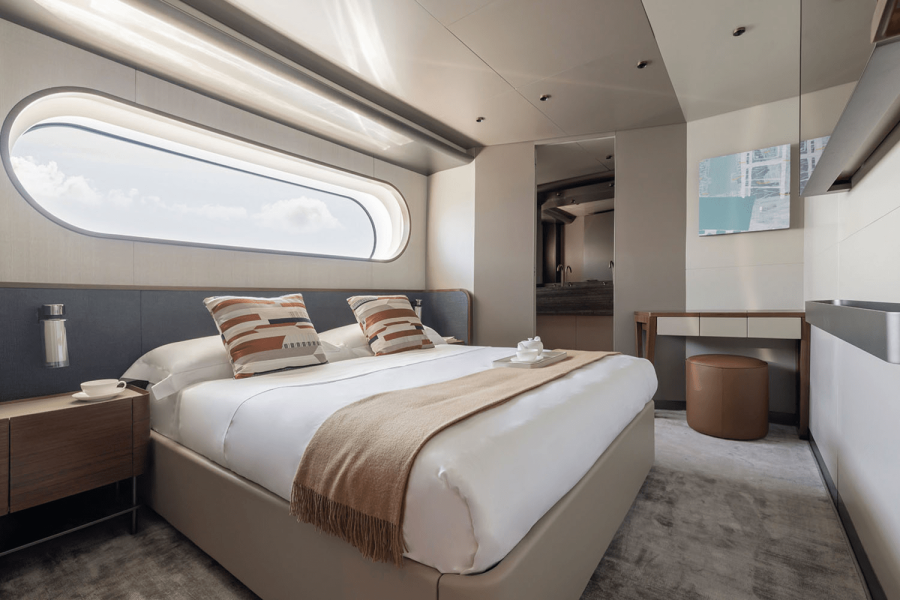 95ft Azimut Yacht For Sale