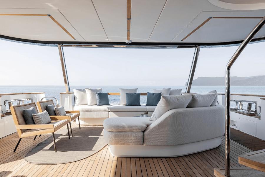 95ft Azimut Yacht For Sale