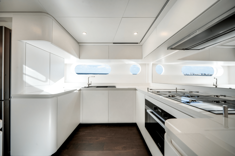 95ft Azimut Yacht For Sale