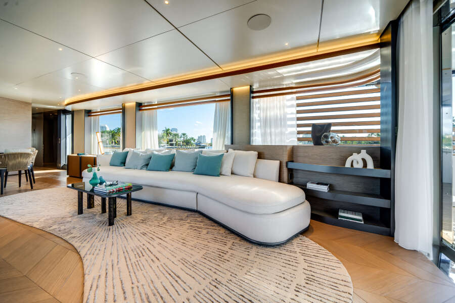 95ft Azimut Yacht For Sale