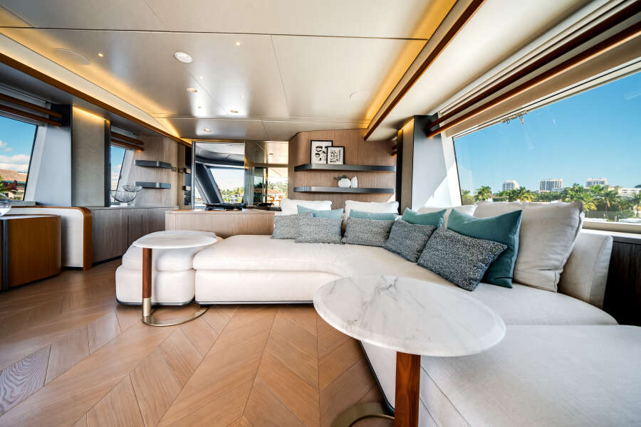 95ft Azimut Yacht For Sale