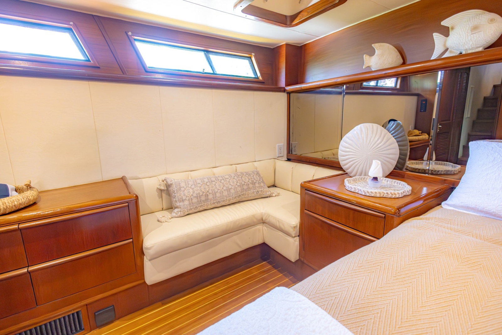 1990 Viking Cockpit Motor Yacht