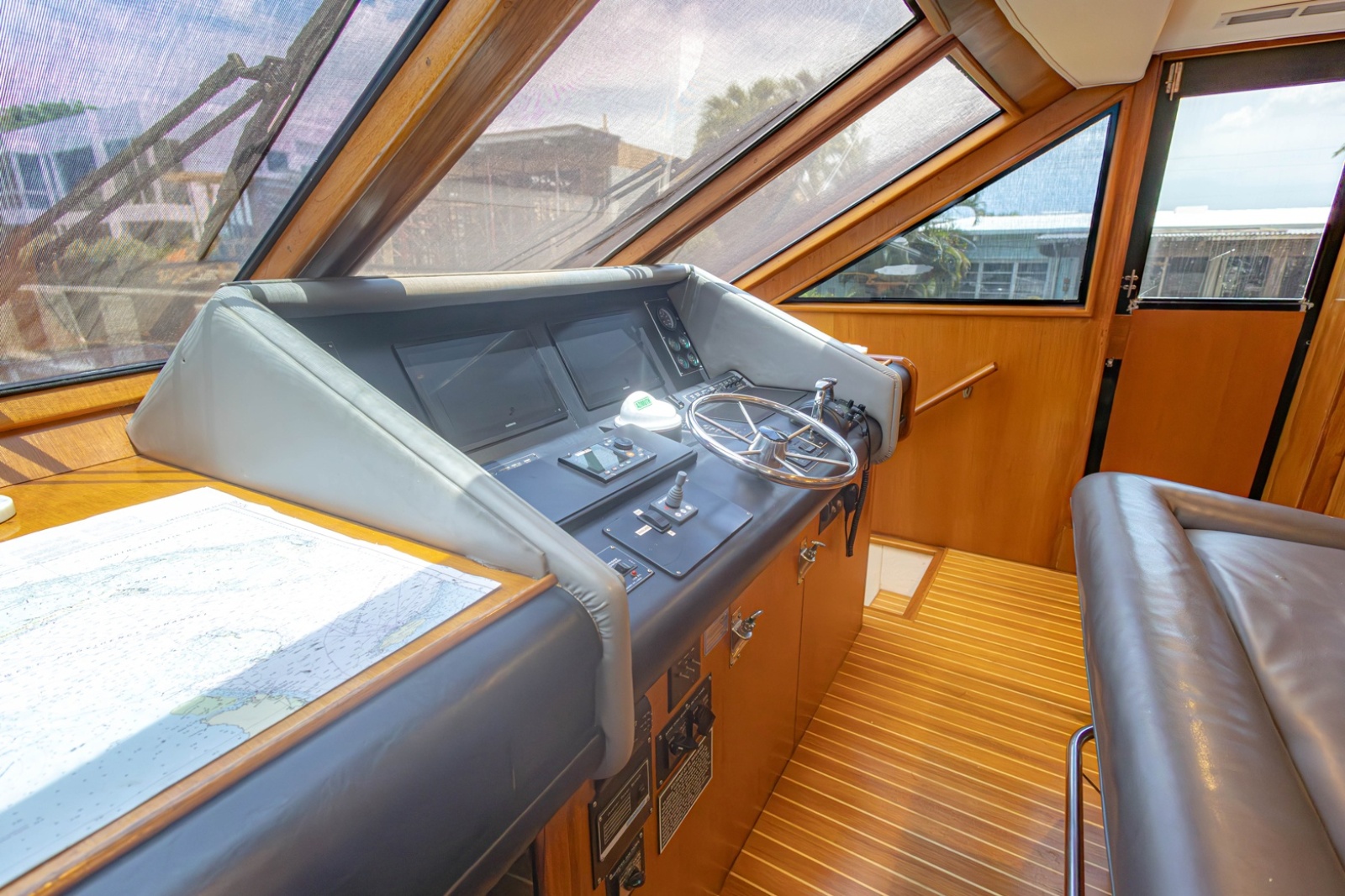 1990 Viking Cockpit Motor Yacht