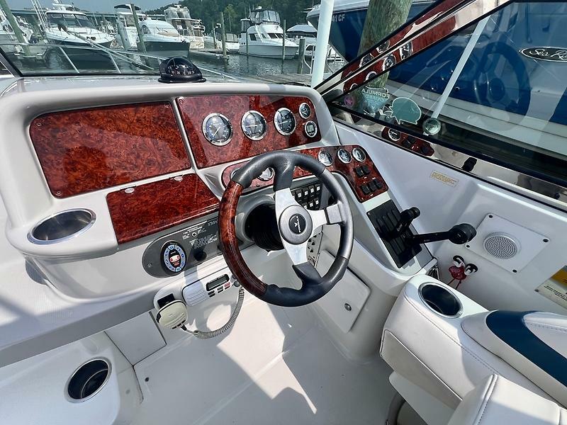 2005 Formula 330 Sun Sport — 0005211602