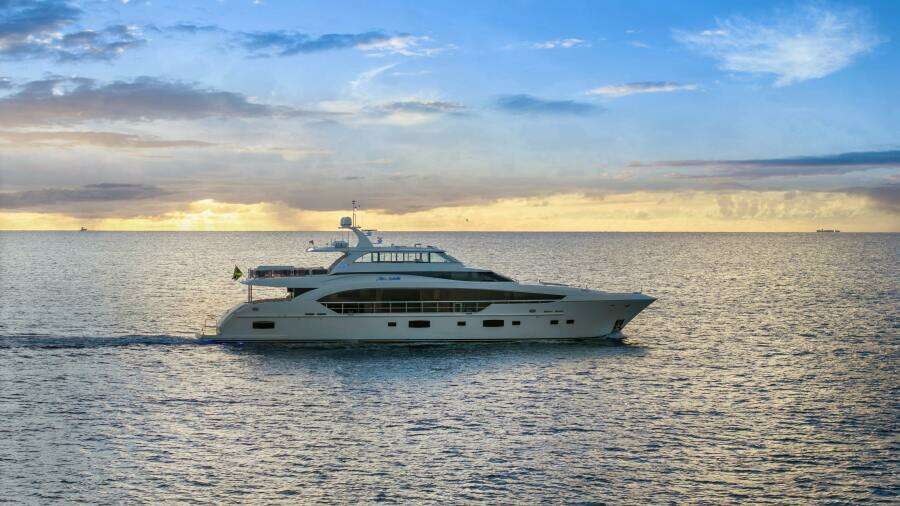 MISS MICHELLE 122ft Horizon Yacht For Sale