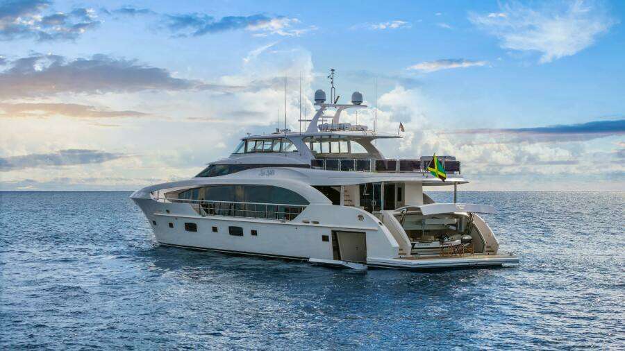 MISS MICHELLE 122ft Horizon Yacht For Sale