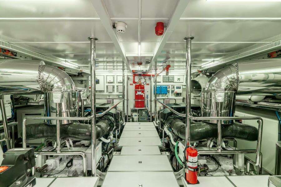 MISS MICHELLE 122ft Horizon Yacht For Sale