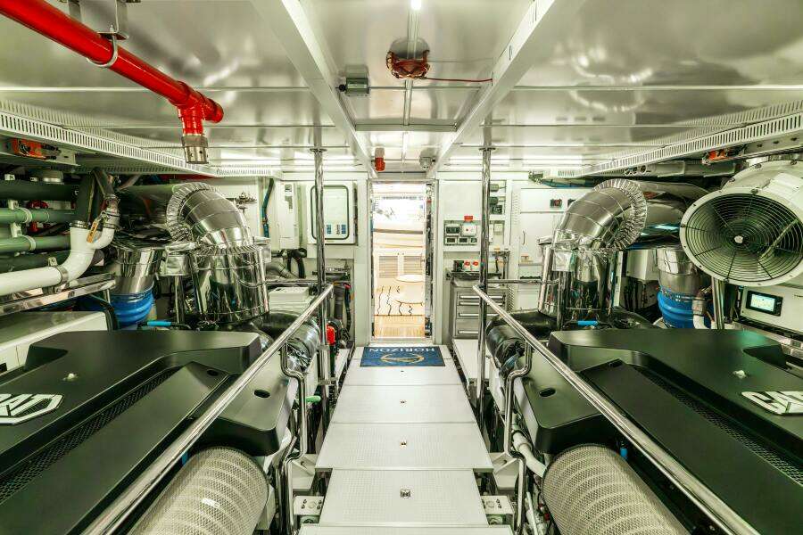 MISS MICHELLE 122ft Horizon Yacht For Sale