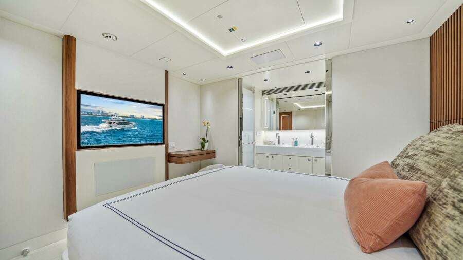 MISS MICHELLE 122ft Horizon Yacht For Sale