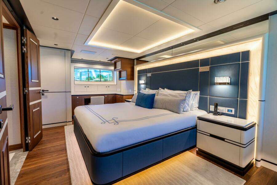 MISS MICHELLE 122ft Horizon Yacht For Sale