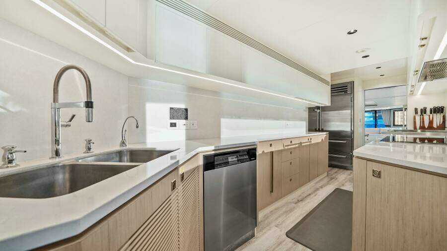 MISS MICHELLE 122ft Horizon Yacht For Sale