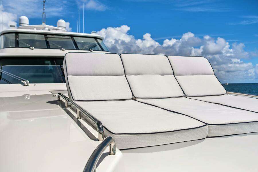 MISS MICHELLE 122ft Horizon Yacht For Sale