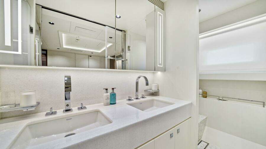 MISS MICHELLE 122ft Horizon Yacht For Sale