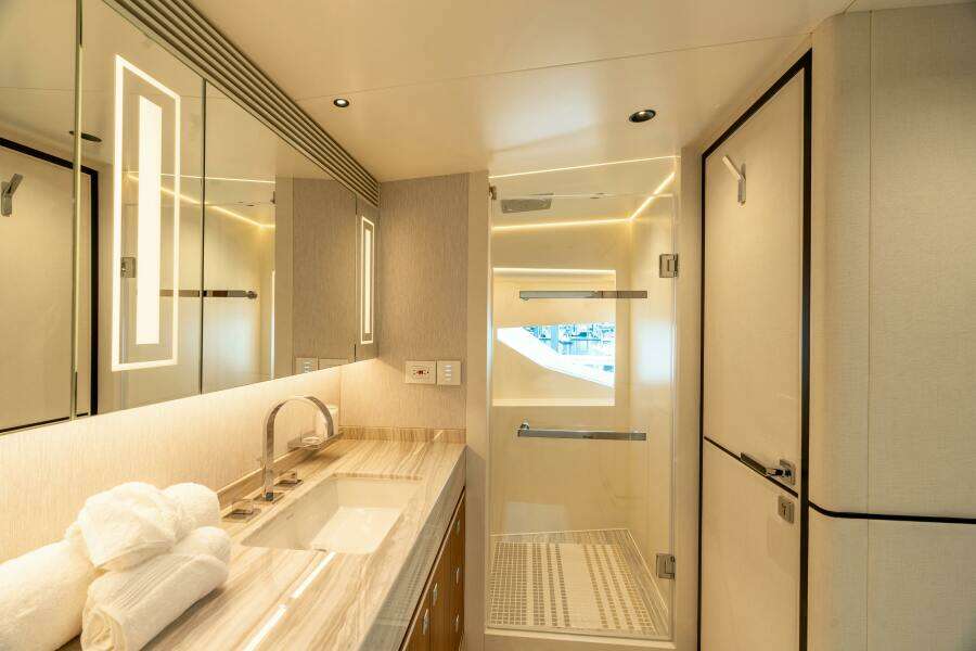MISS MICHELLE 122ft Horizon Yacht For Sale