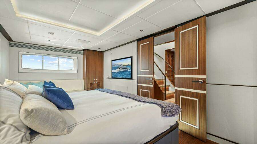 MISS MICHELLE 122ft Horizon Yacht For Sale