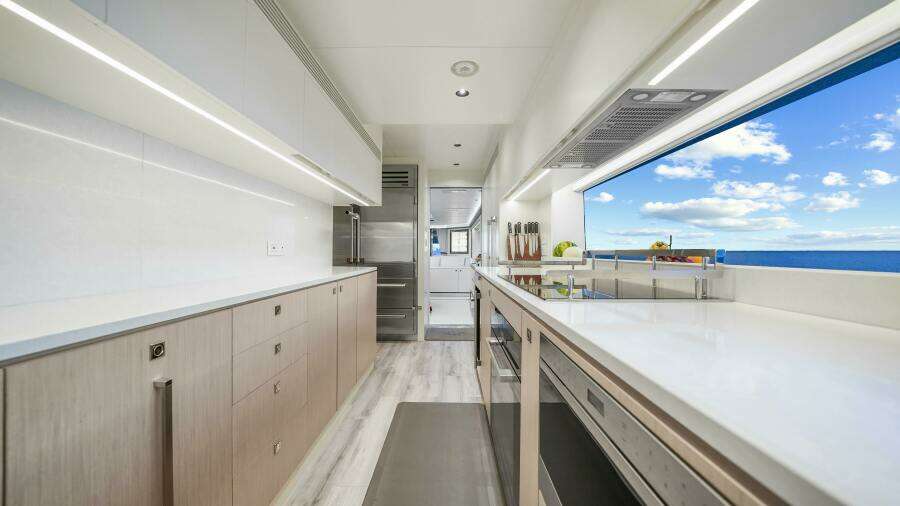 MISS MICHELLE 122ft Horizon Yacht For Sale