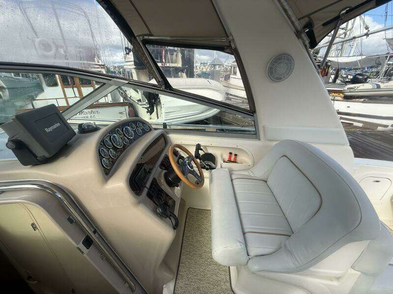 29ft Sea Ray Yacht For Sale