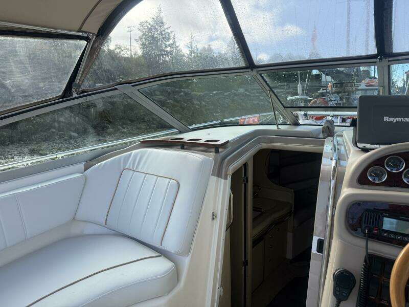 29ft Sea Ray Yacht For Sale
