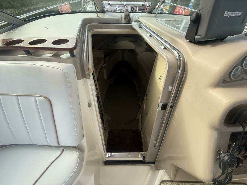 29ft Sea Ray Yacht For Sale