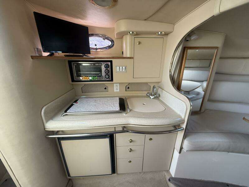 29ft Sea Ray Yacht For Sale