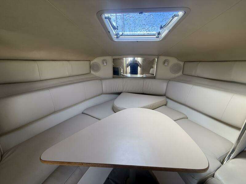 29ft Sea Ray Yacht For Sale