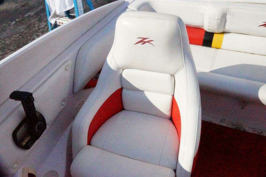 22ft Donzi Yacht For Sale
