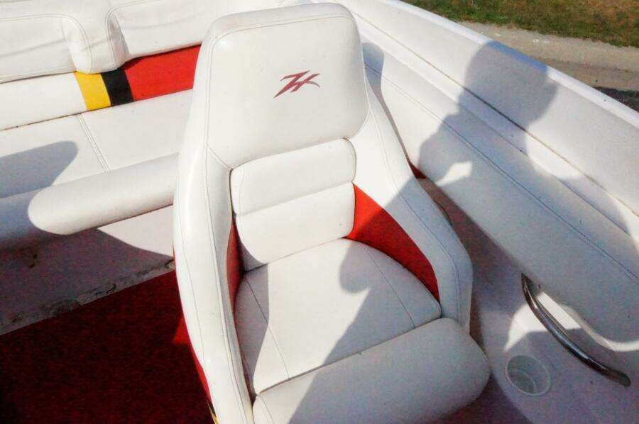 22ft Donzi Yacht For Sale