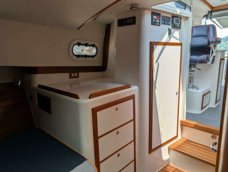 34ft True North Yacht For Sale