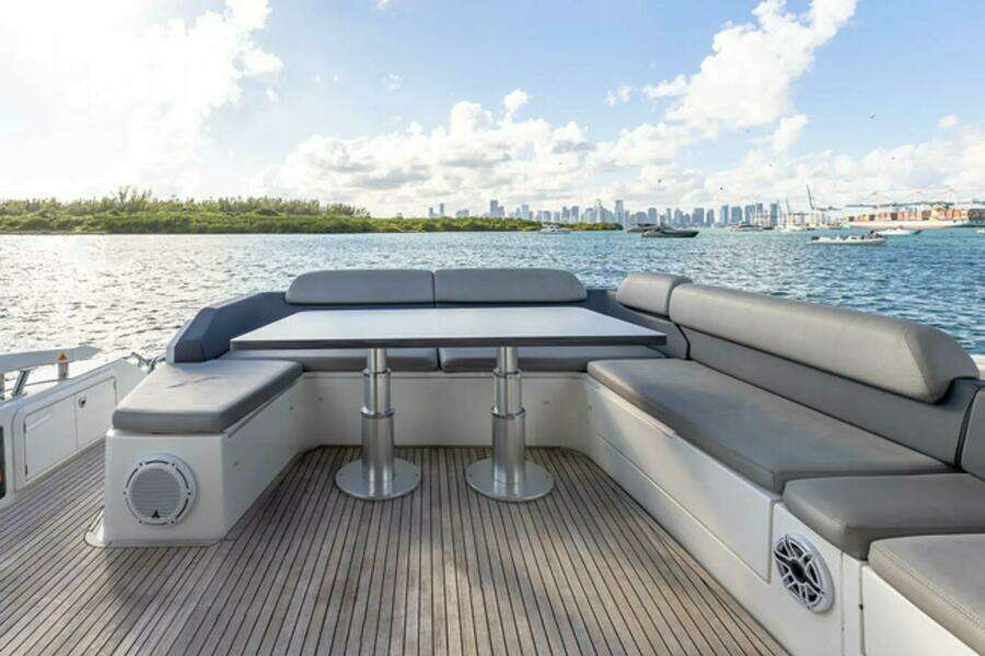 LITHIUM 55ft Azimut Yacht For Sale