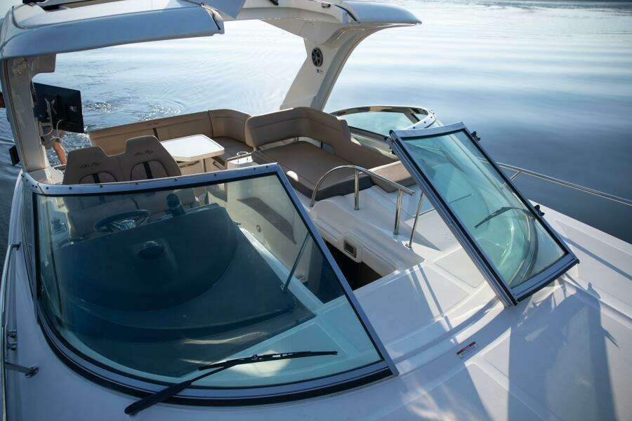 35ft Sea Ray Yacht For Sale