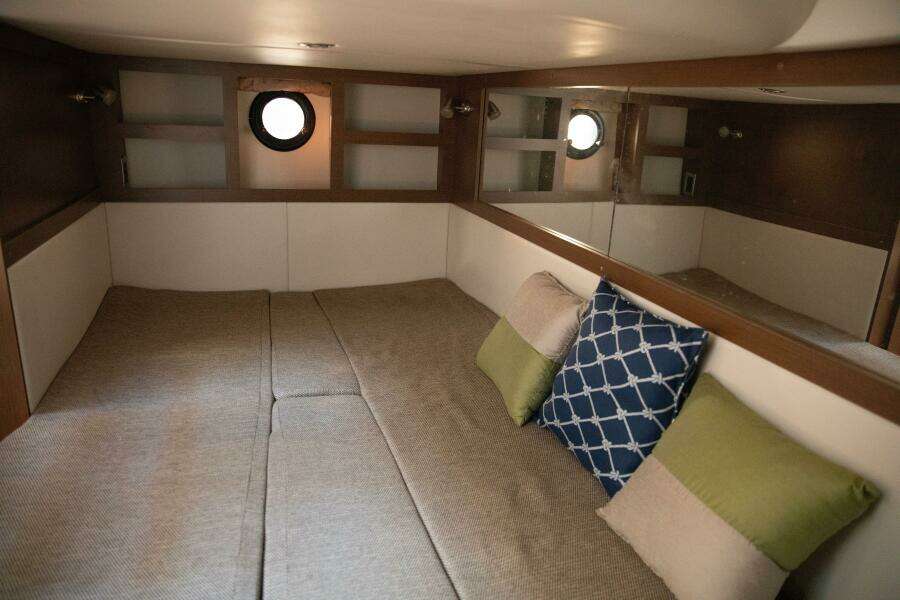 35ft Sea Ray Yacht For Sale