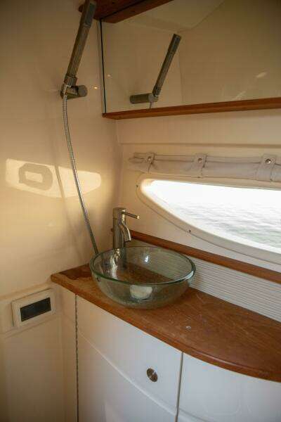 35ft Sea Ray Yacht For Sale
