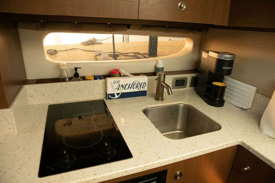 35ft Sea Ray Yacht For Sale
