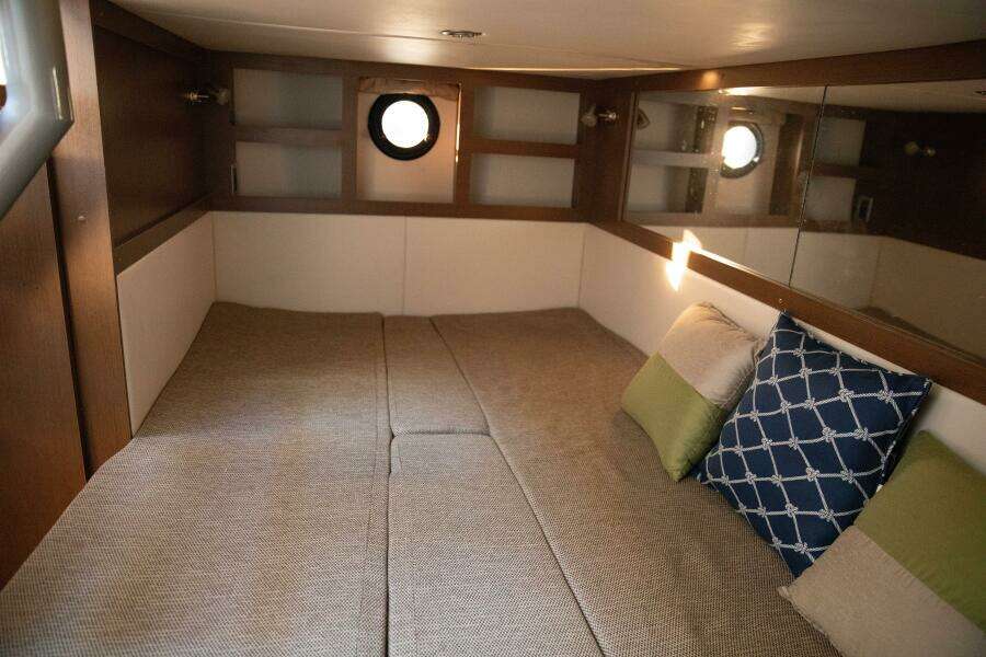 35ft Sea Ray Yacht For Sale