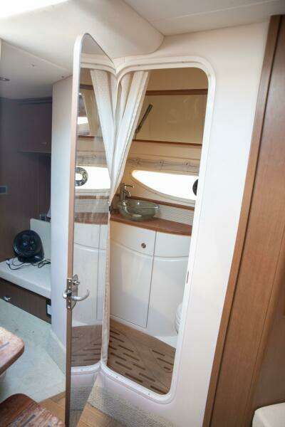 35ft Sea Ray Yacht For Sale