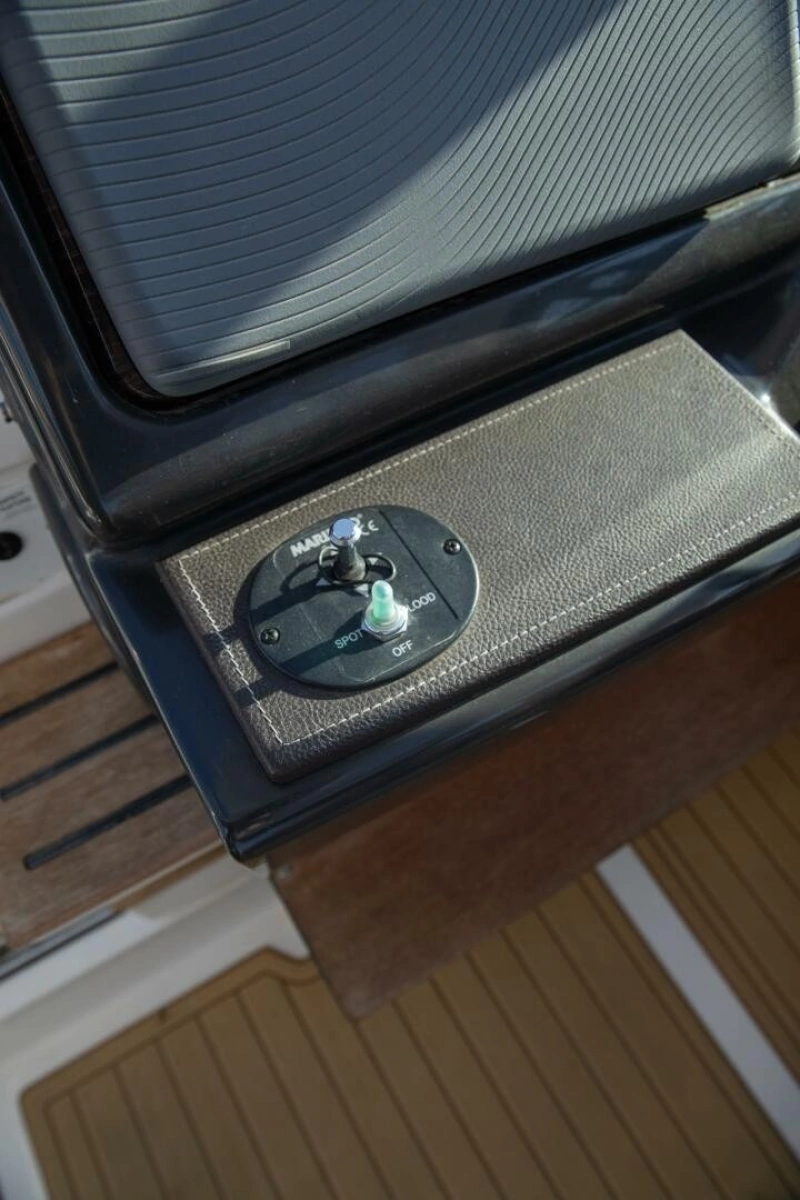 2016 Sea Ray Sundancer 350