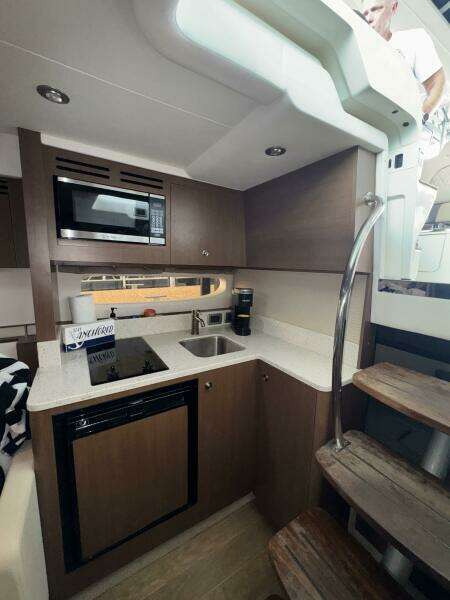 35ft Sea Ray Yacht For Sale