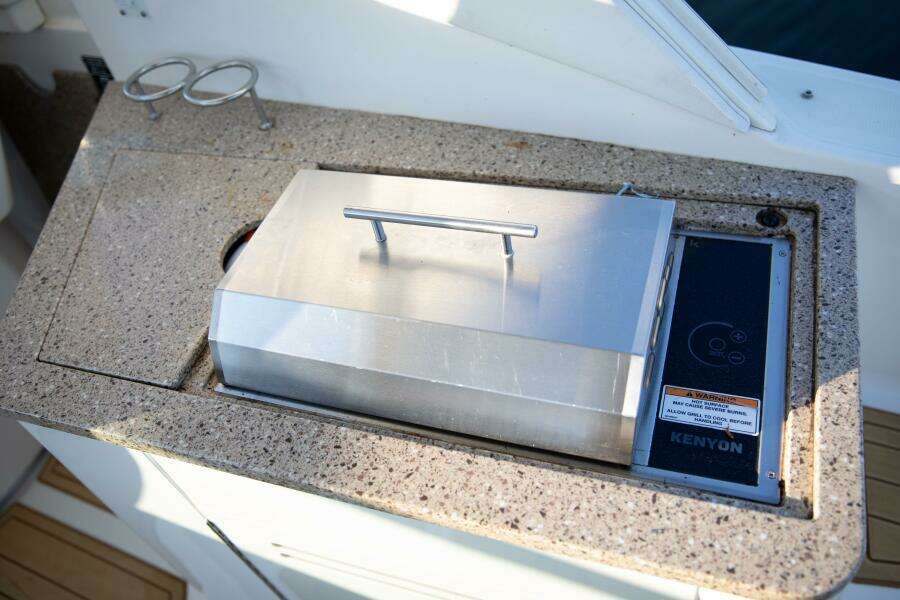 35ft Sea Ray Yacht For Sale