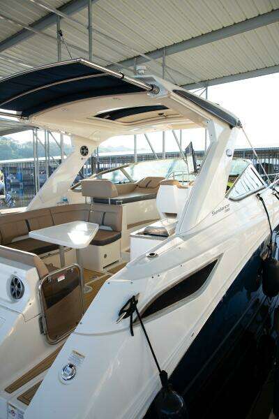 35ft Sea Ray Yacht For Sale