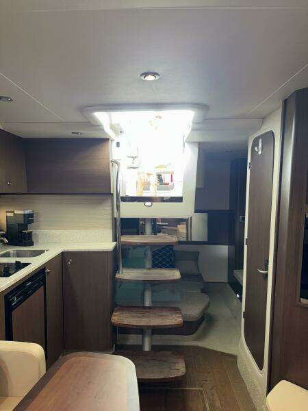 35ft Sea Ray Yacht For Sale