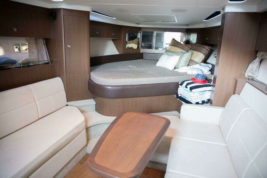 35ft Sea Ray Yacht For Sale