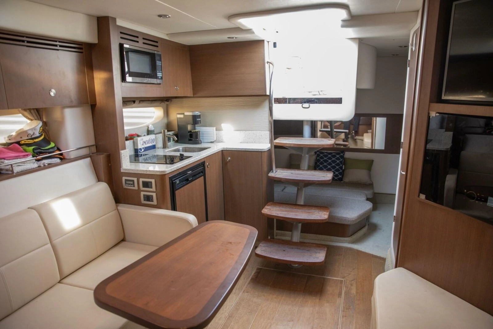 2016 Sea Ray Sundancer 350