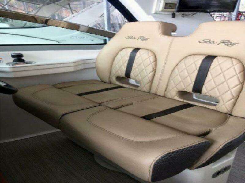 35ft Sea Ray Yacht For Sale
