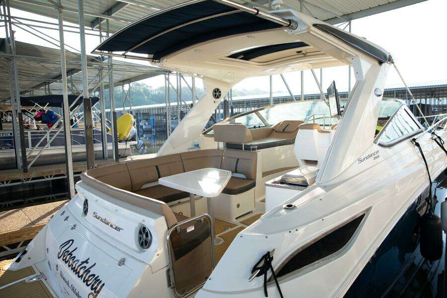 35ft Sea Ray Yacht For Sale