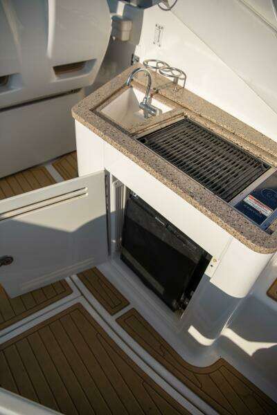 35ft Sea Ray Yacht For Sale