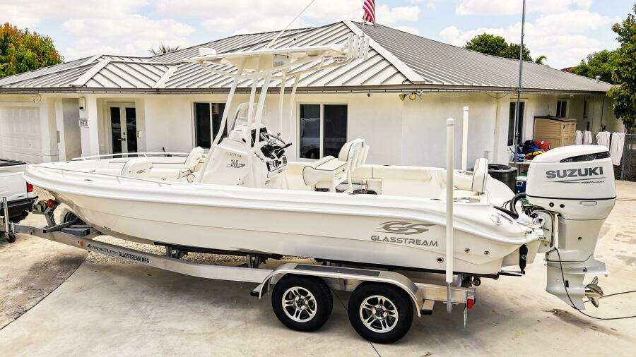 24ft Glasstream Yacht For Sale