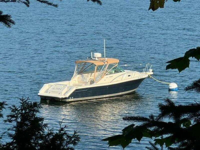 28ft Pursuit Yacht For Sale