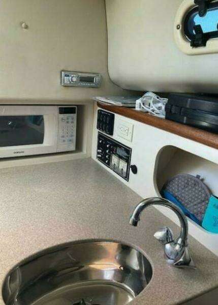 28ft Pursuit Yacht For Sale