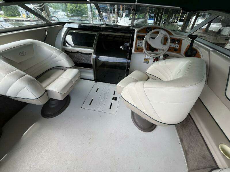 25ft Cobalt Yacht For Sale